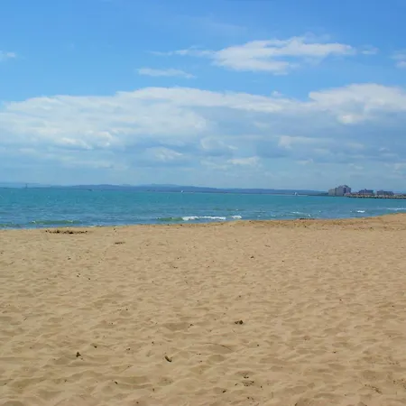 Estudio Cerca De La Playa *